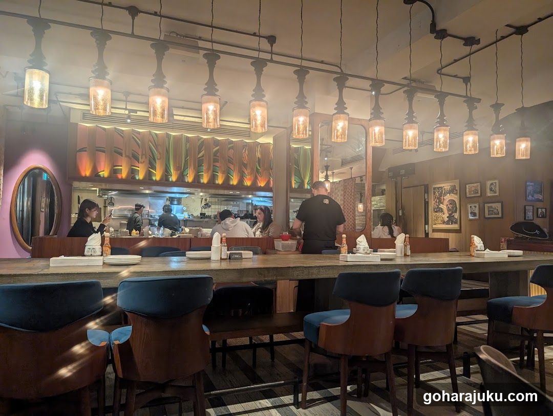 LAS DOS CARAS MODERN MEXICANO Y TACOS