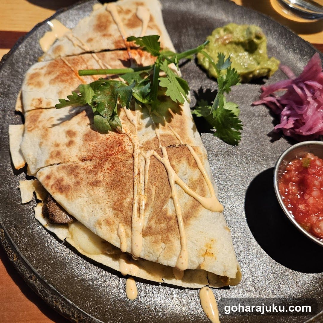 LAS DOS CARAS MODERN MEXICANO Y TACOS