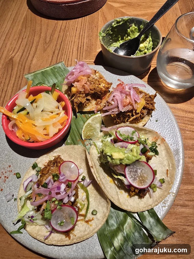 LAS DOS CARAS MODERN MEXICANO Y TACOS