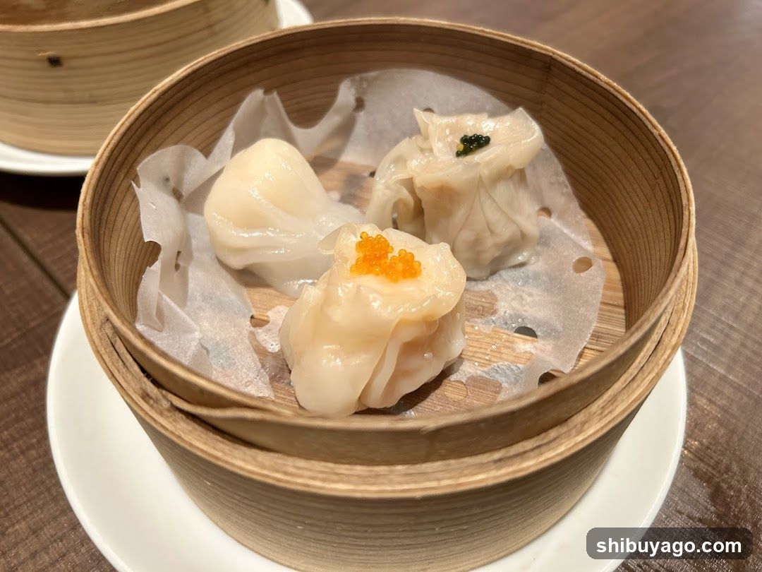 Steamed Dumplings in Bamboo Steamer