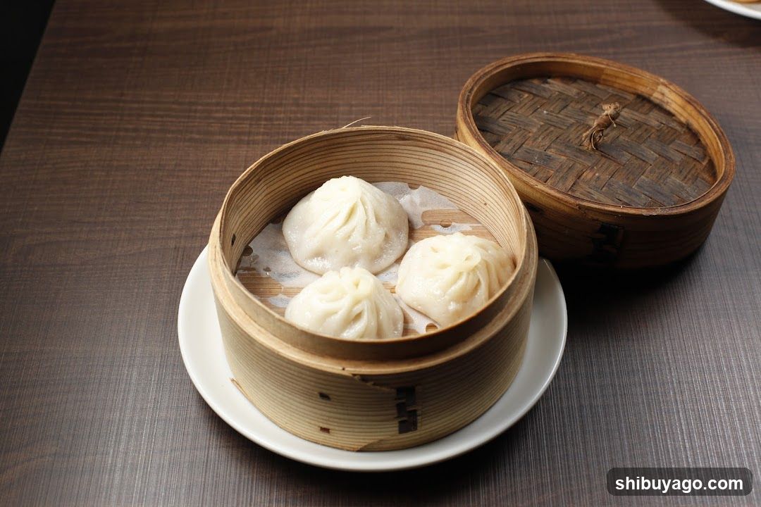 Steamed Buns in Bamboo Steamer