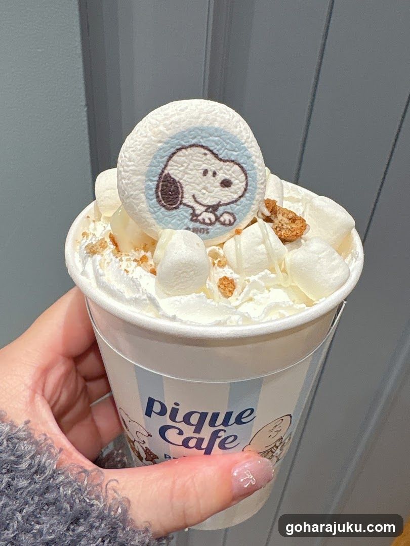 Snoopy-themed Dessert Drink