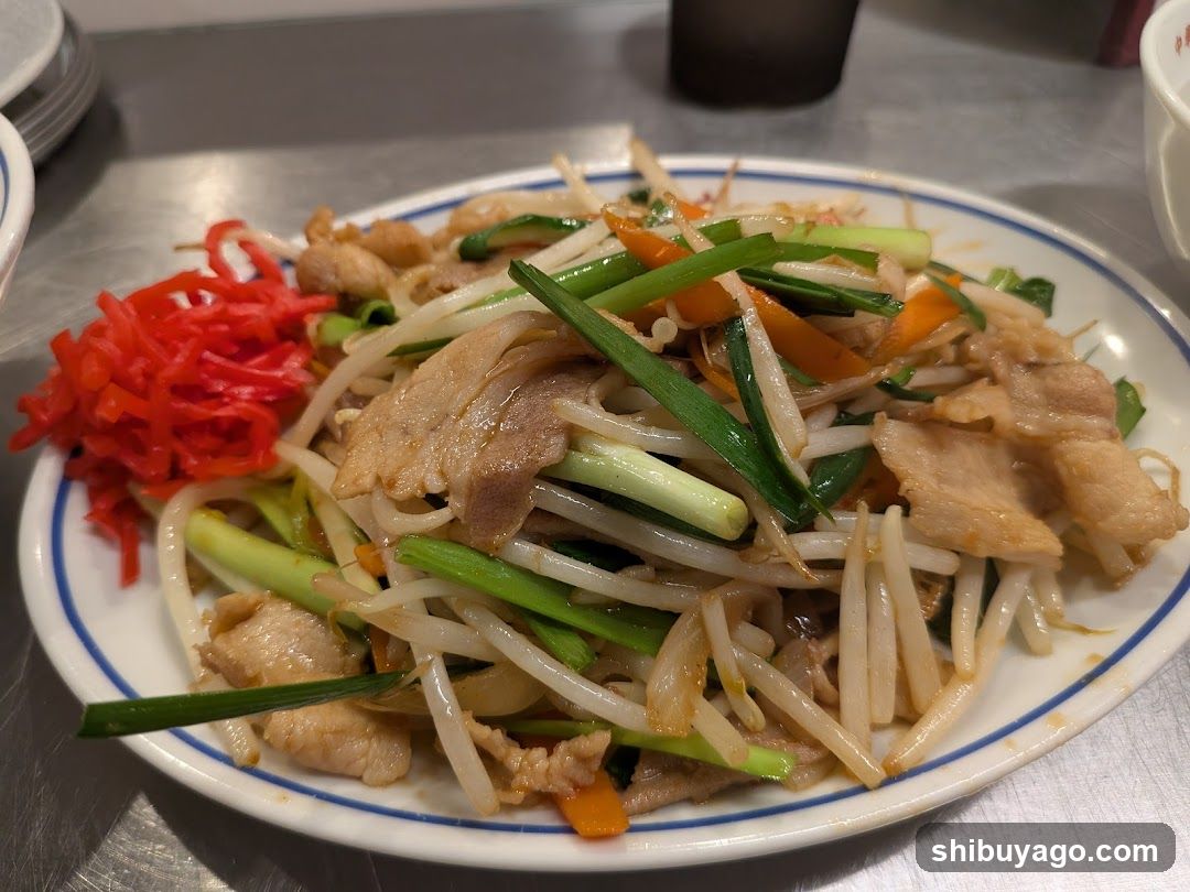 Stir-fried Pork with Bean Sprouts and Scallions