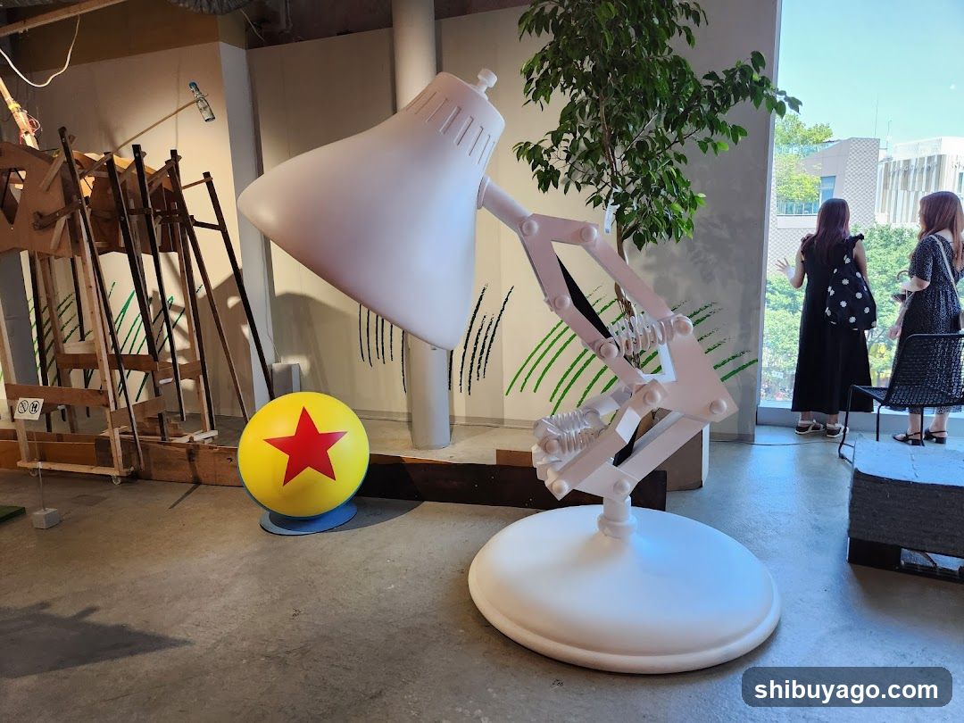 Toy Story Lamp and Ball Display