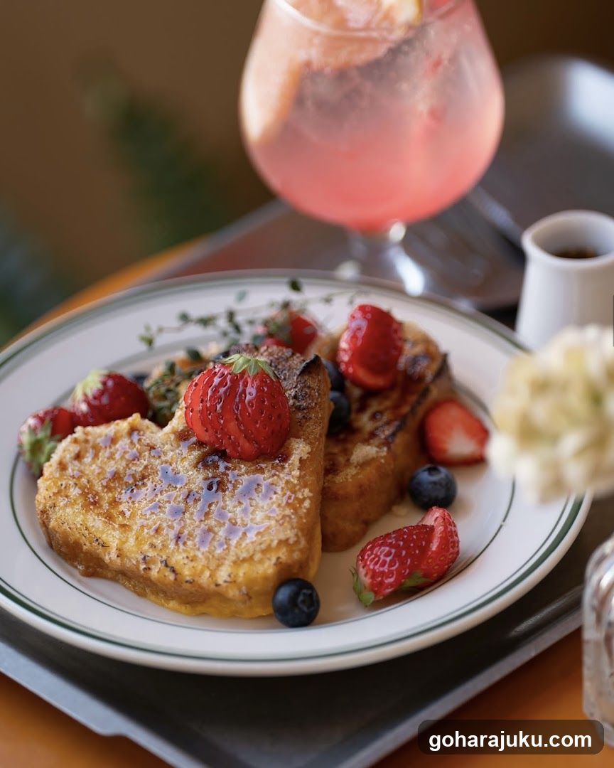 French Toast with Strawberries and Blueberries