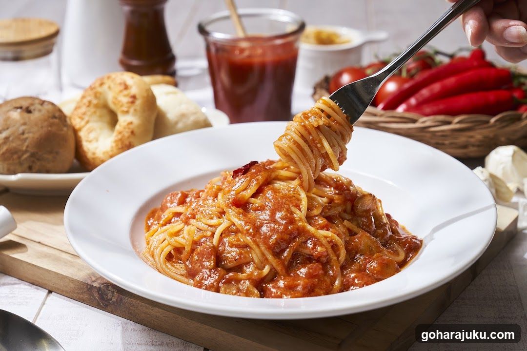 Spaghetti with Tomato Sauce