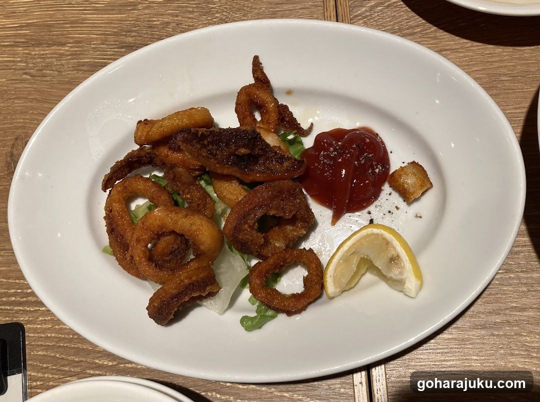 Fried Onions with Ketchup and Lemon