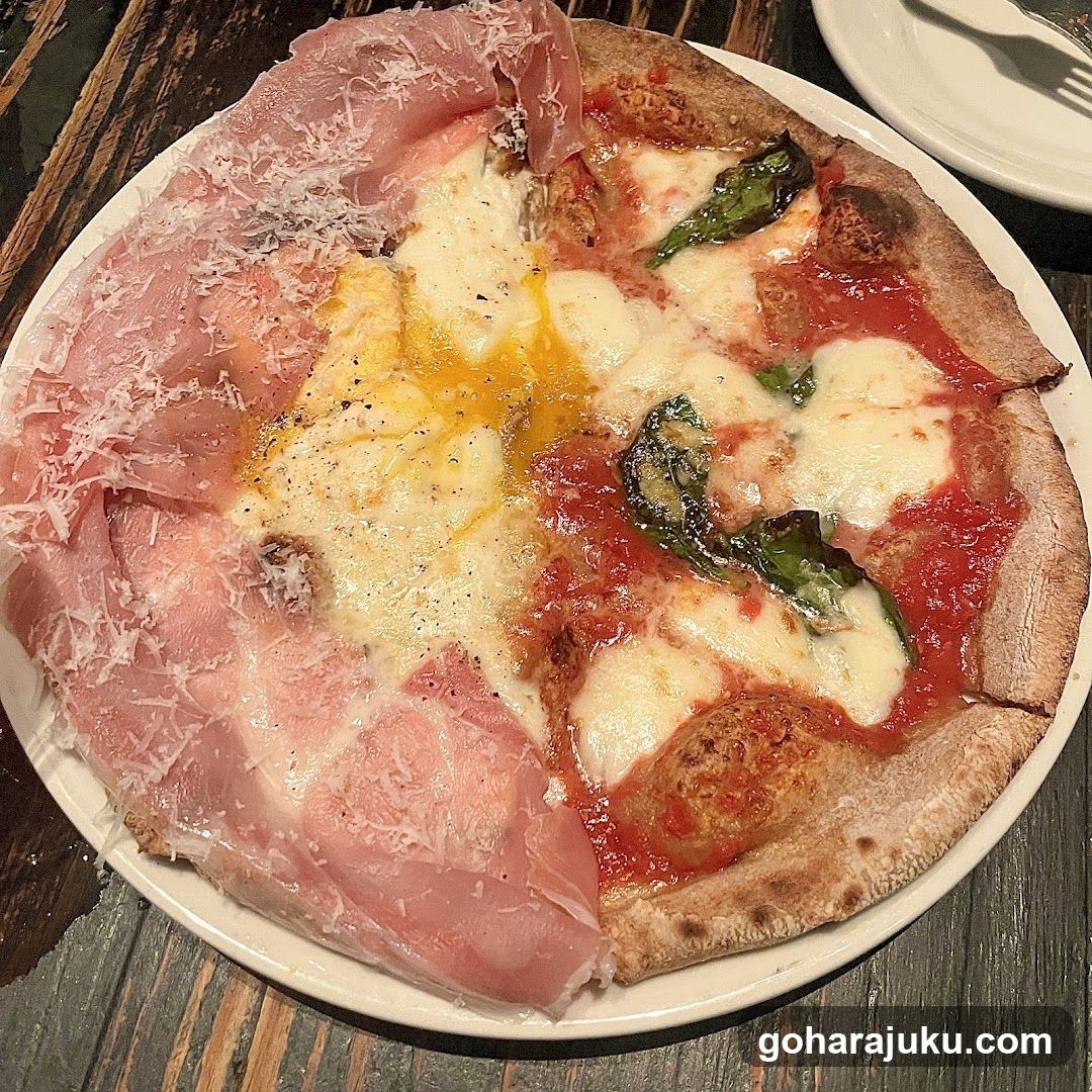 Pizza with Prosciutto and Egg