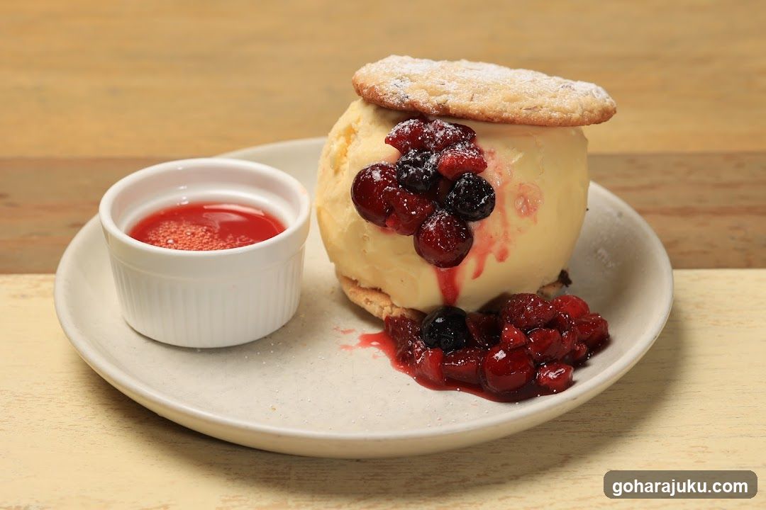 Berry and Cream Dessert