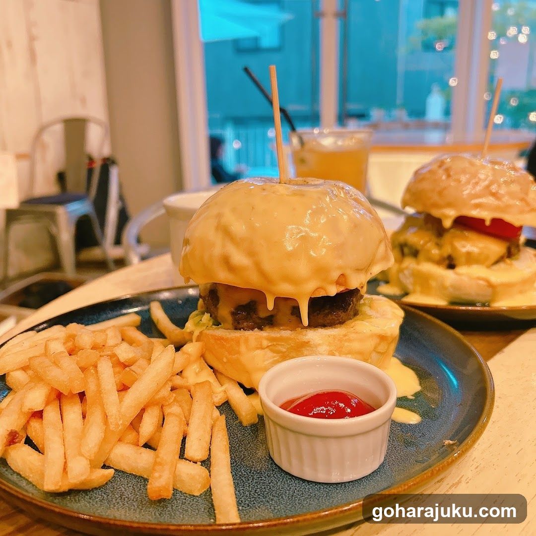 Cheeseburger with Fries