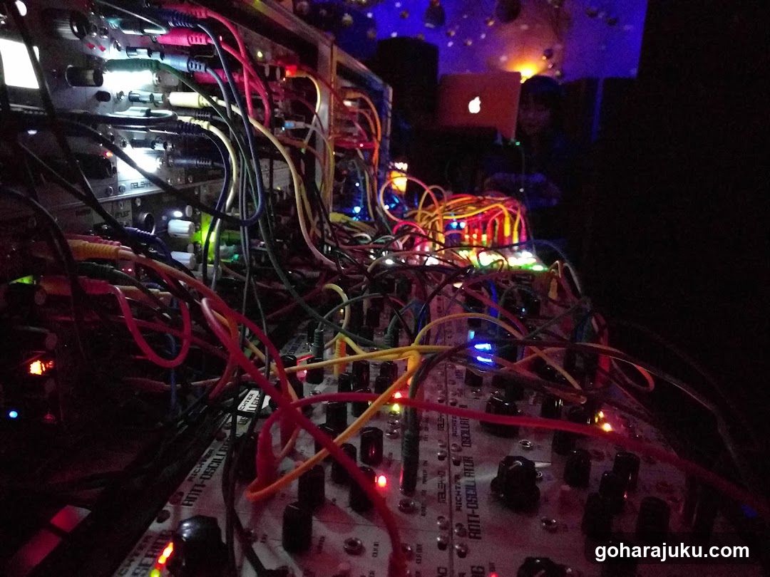 Electronics Setup with Modular Gear
