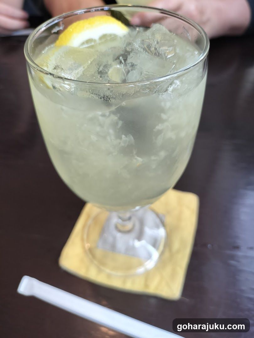 Lemonade with Ice and Lemon Slice
