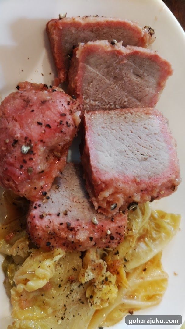 Sliced Meat with Cabbage