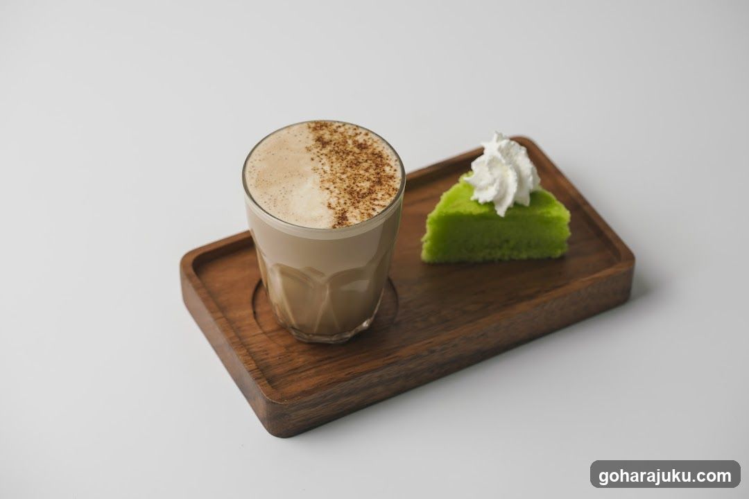 Matcha Latte and Green Cake