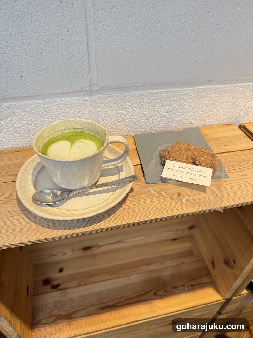 Matcha Latte and Oatmeal Biscuit