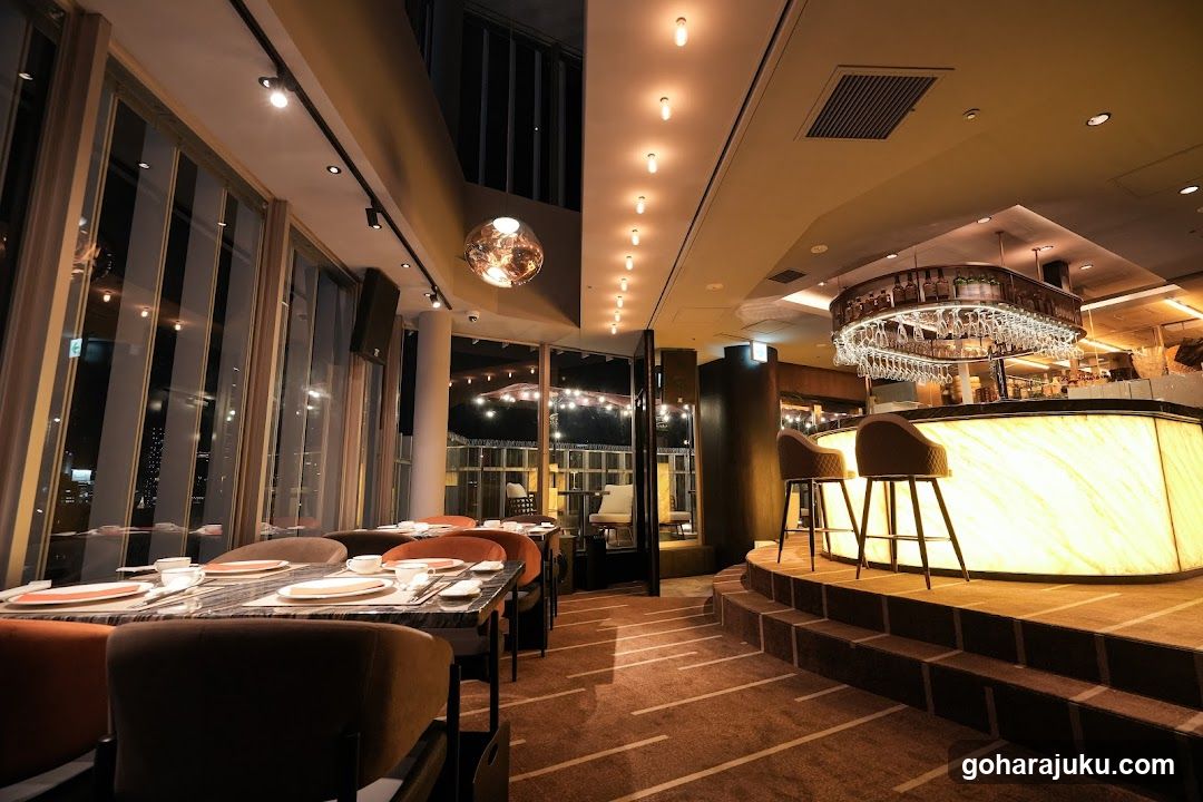 Royal Lounge