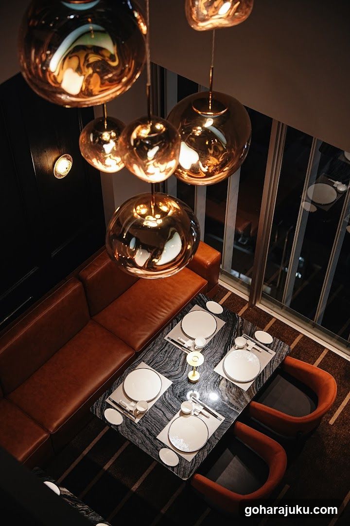 Royal Lounge