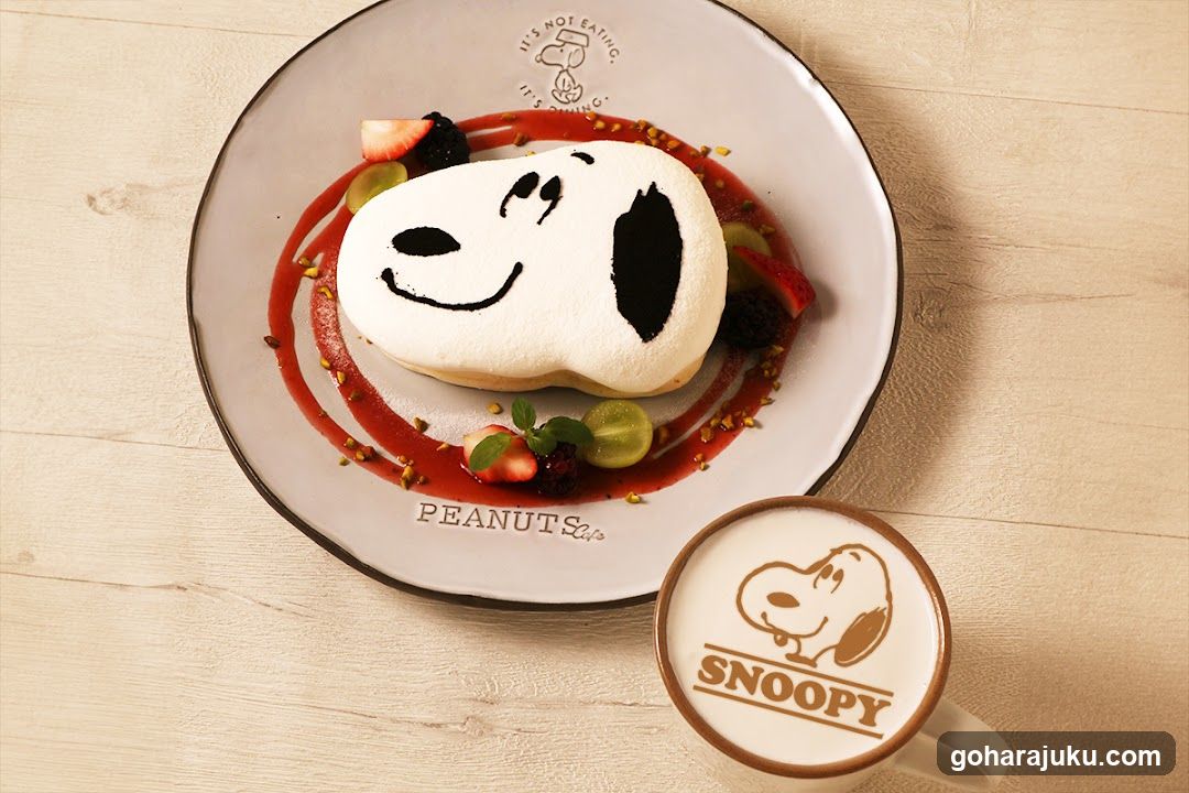 Snoopy-themed Dessert and Coffee