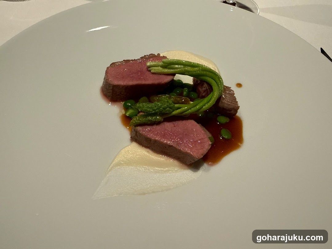 Sliced Meat with Asparagus and Sauce