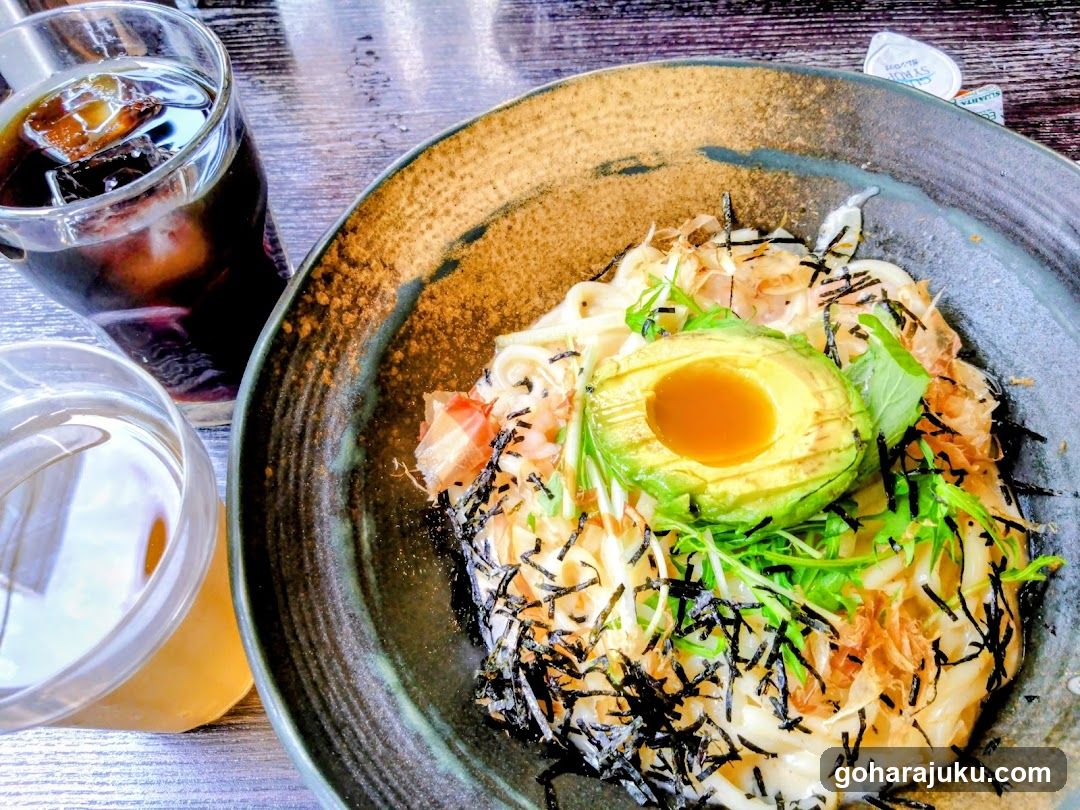 Avocado Noodle Bowl with Iced Drink