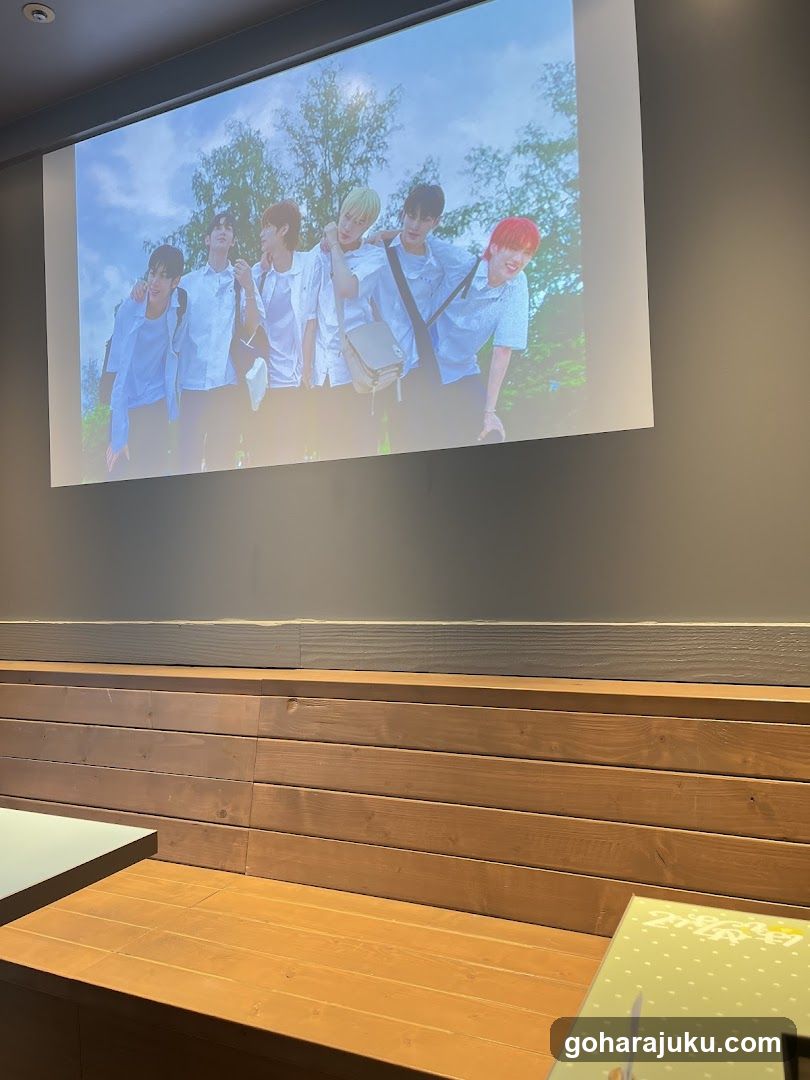 K-pop Group Photo Projection