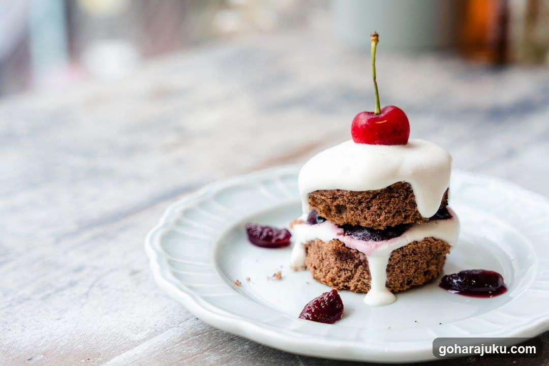 Cherry Topped Cake