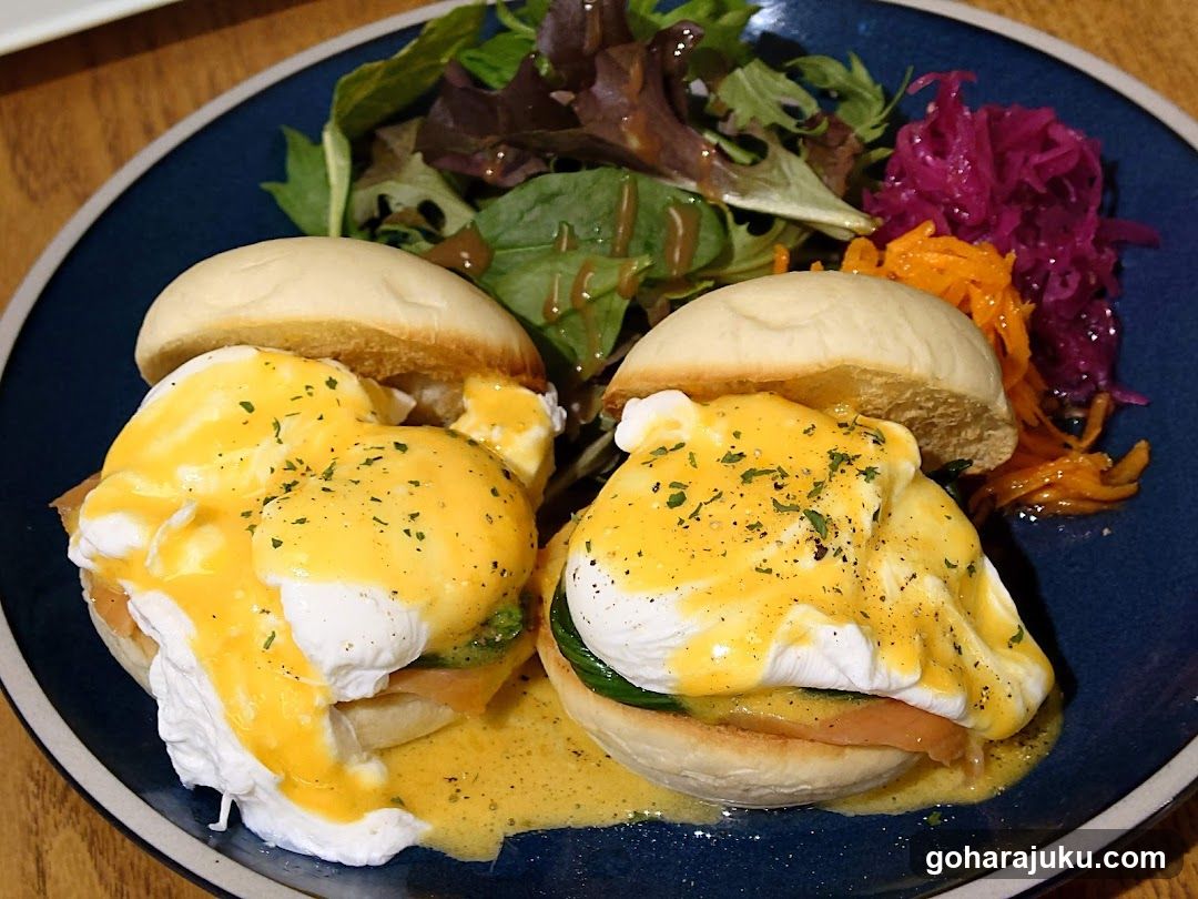 Eggs Benedict with Salad