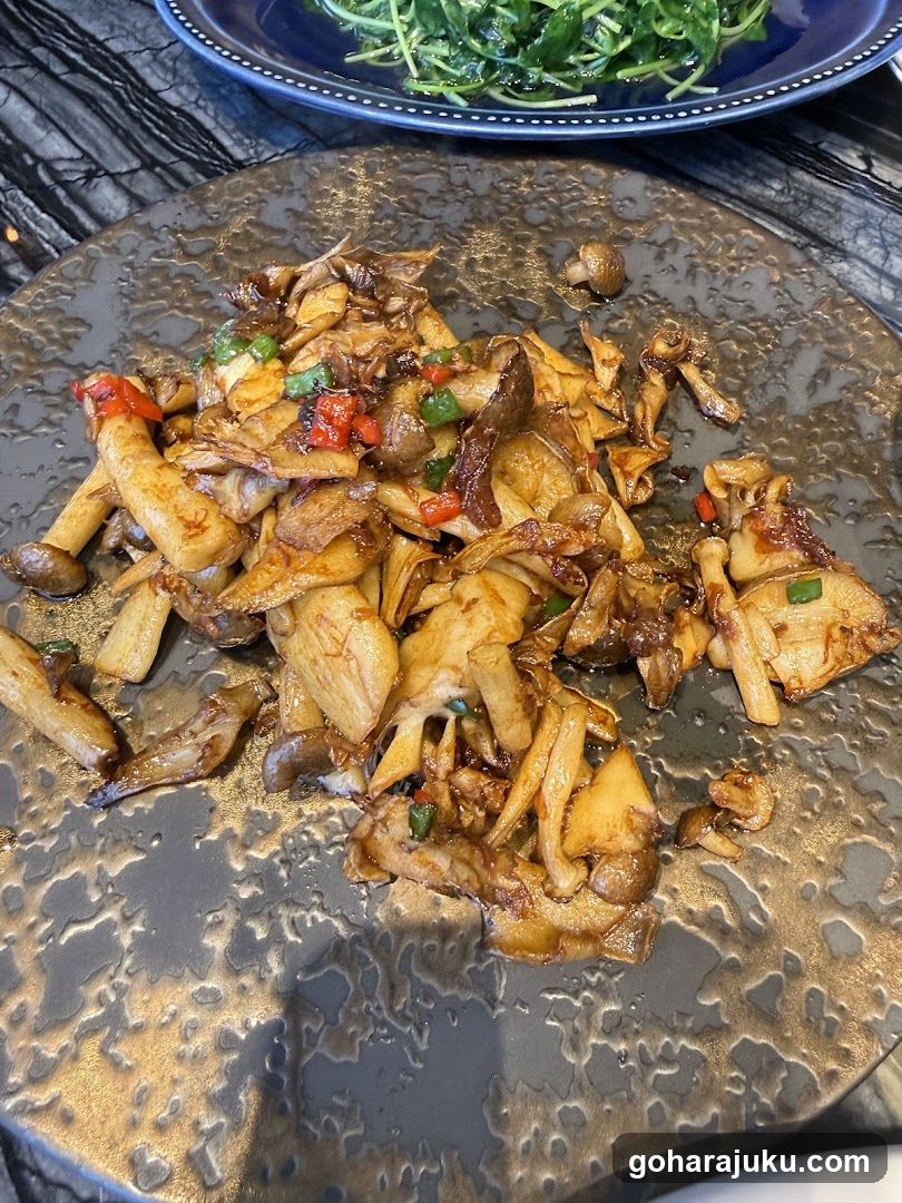 Stir-fried Mushrooms with Chili and Green Onions
