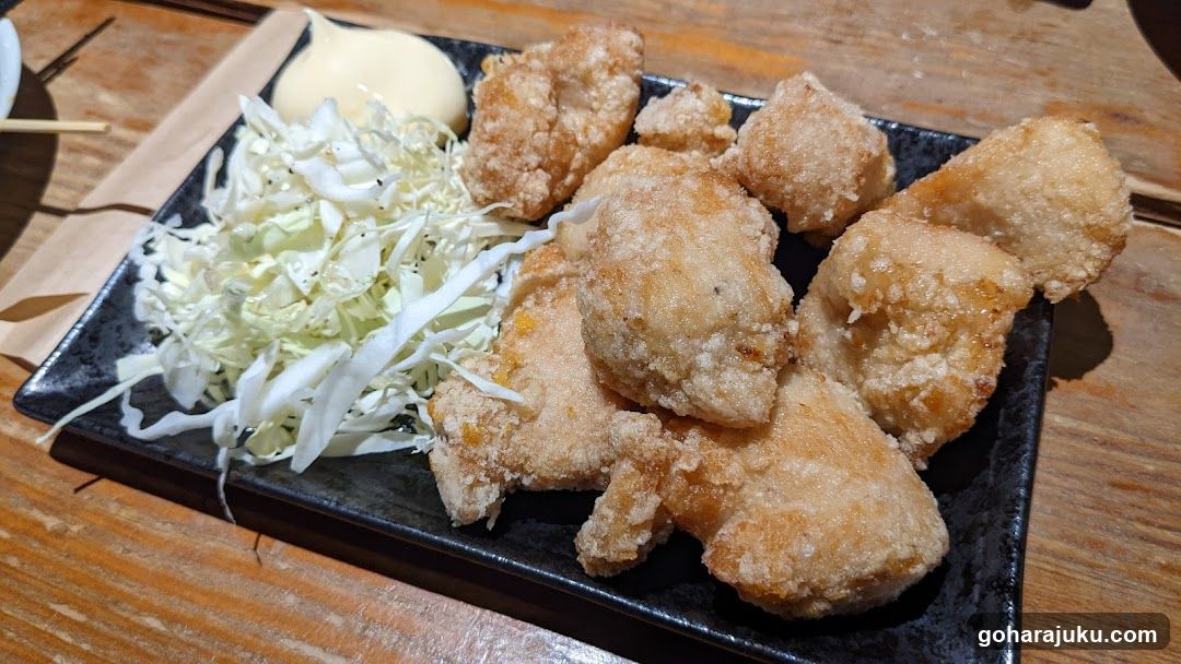 Fried Chicken with Coleslaw and Sauce