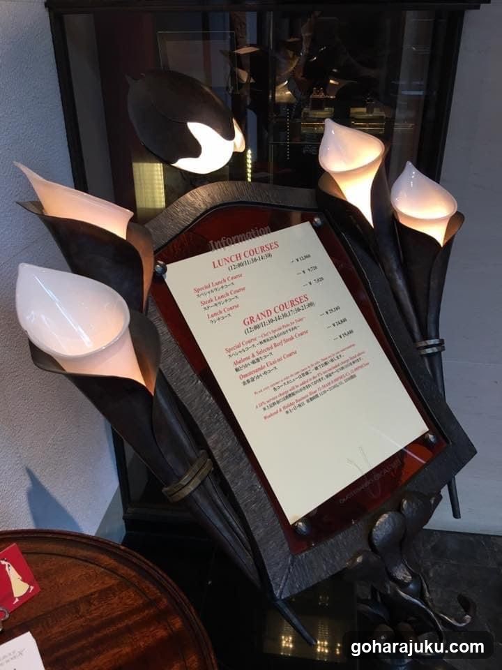 Lunch and Grand Courses Menu Display