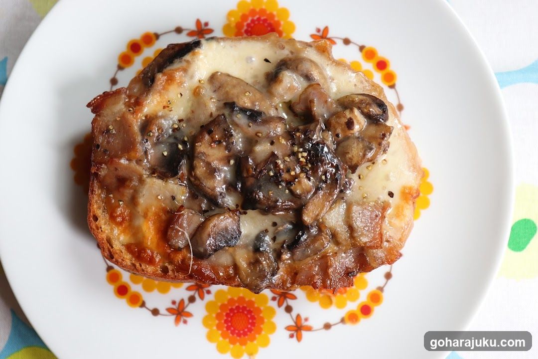 Mushroom Toast with Cheese