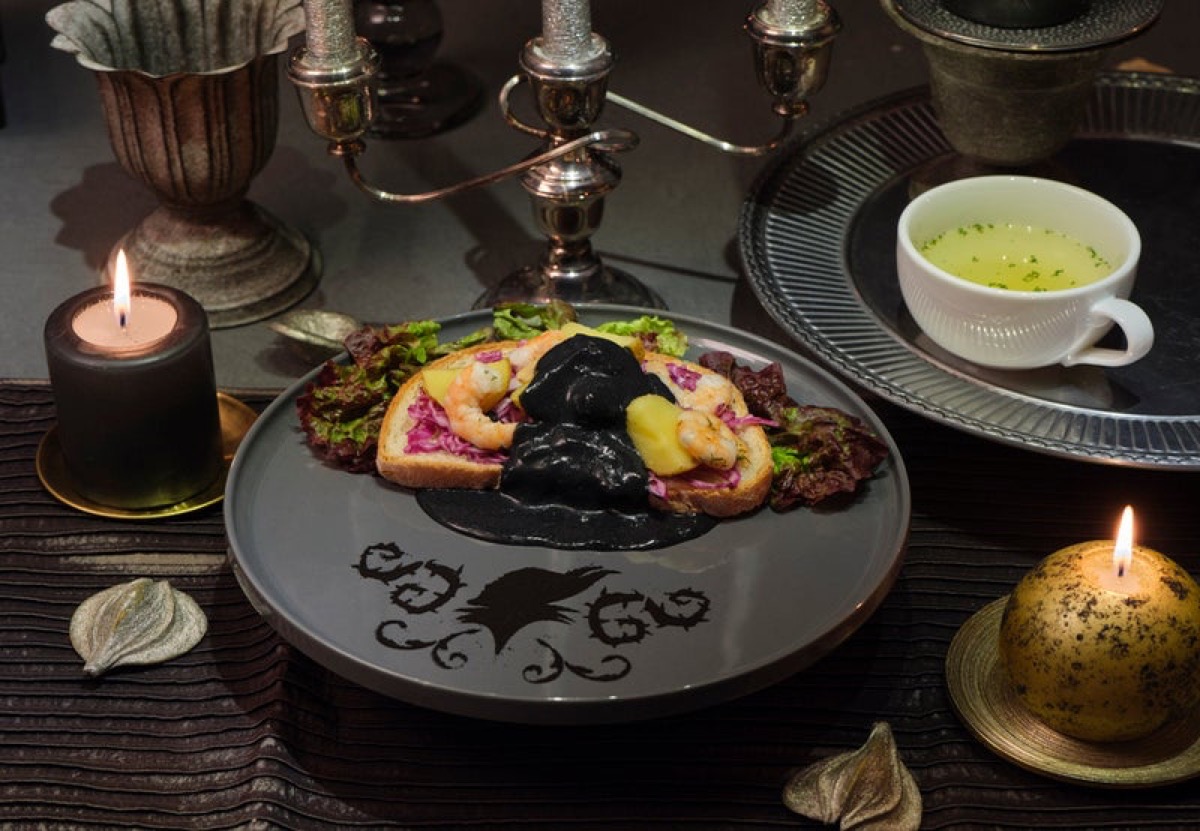 Maleficent Darkness Open Sandwich at Disney Villains OH MY CAFE Omotesando Hills
